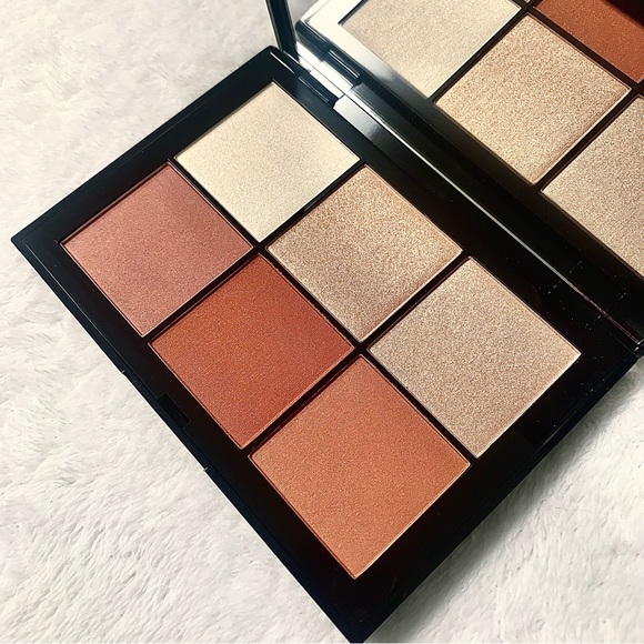 Doucce Posh Powder Palette Blush and Highlighting Full Size New Clearance - Picture 2 of 4